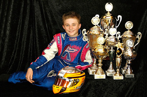 Jan Jønck med mesterskabspokaler fra 2010.